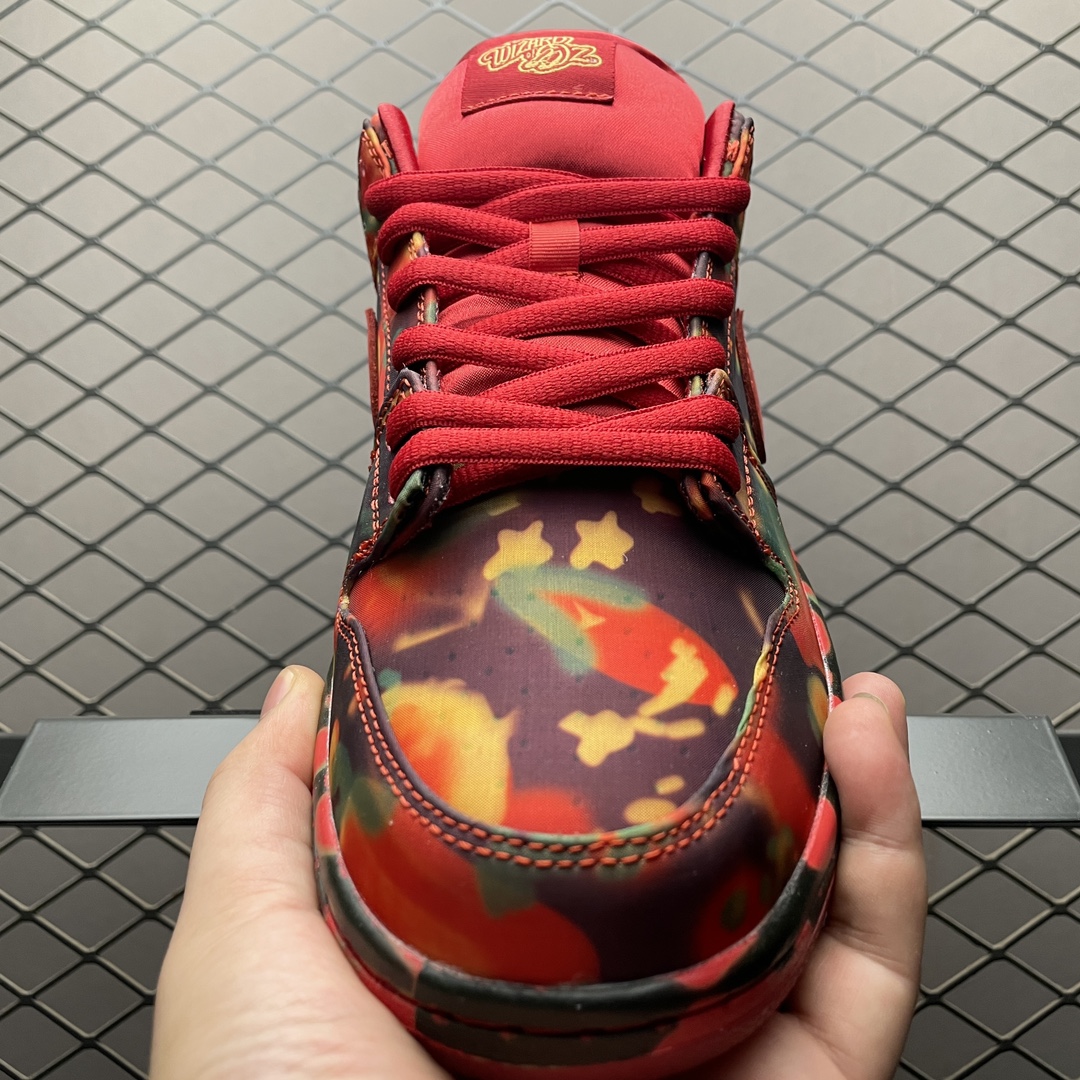 The Wizard of Oz × Nike SB Dunk Low "Ruby Slipper"（FZ1291-600）