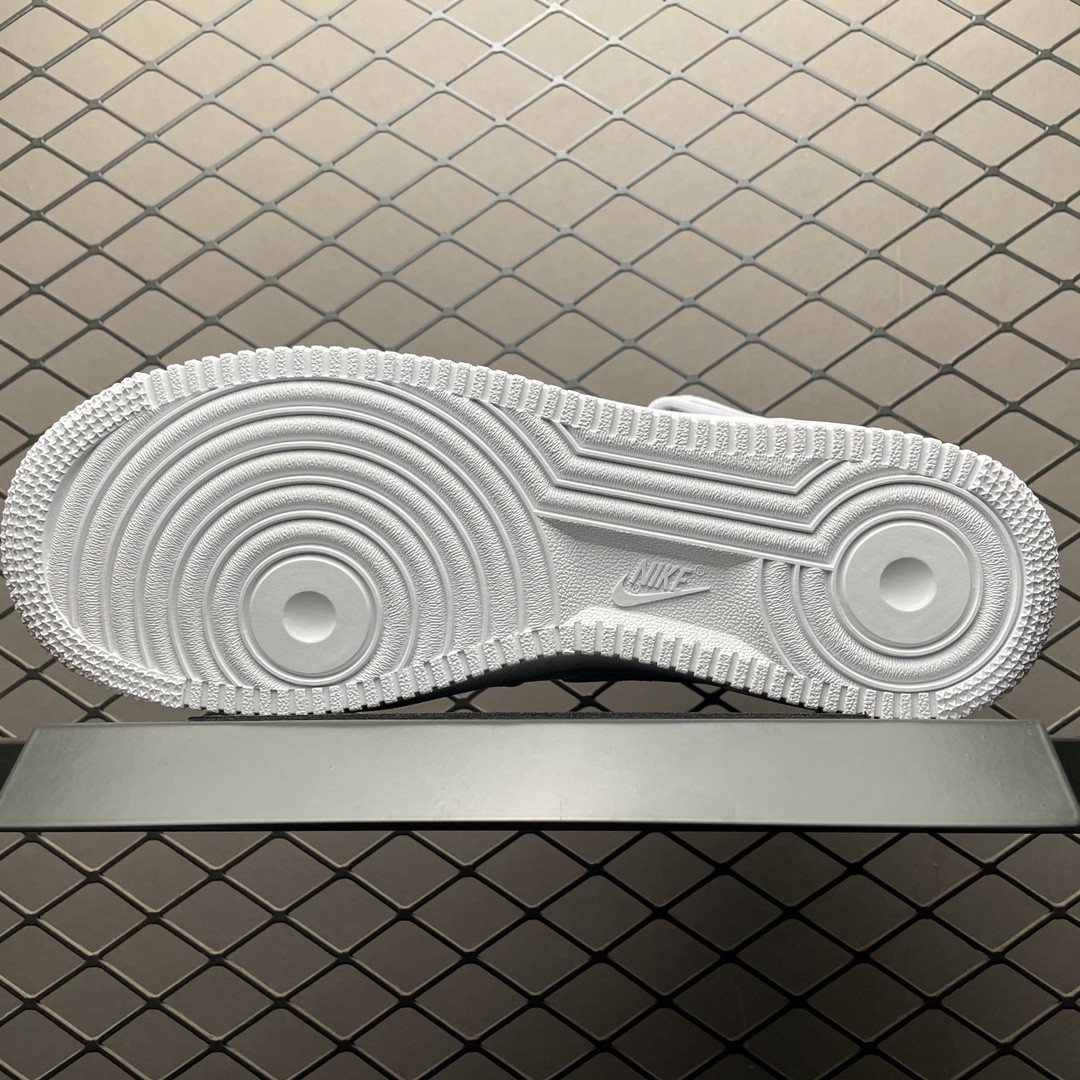 Supreme × Nike Air Force 1 Mid "White" FW24（FZ8784-100）