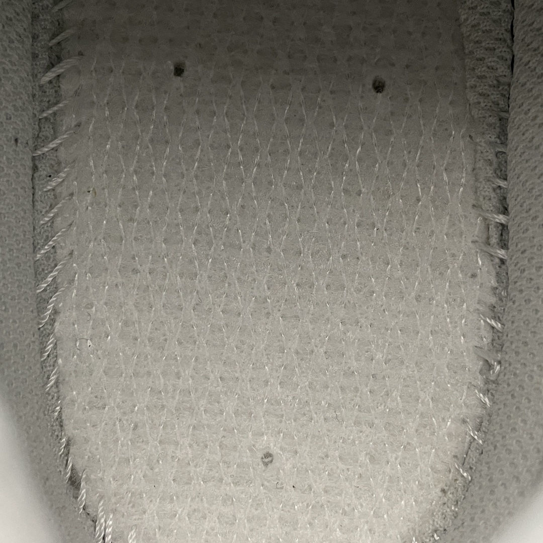 The Basement × New Balance 1906R "Gray/Silver"(M1906RBT）