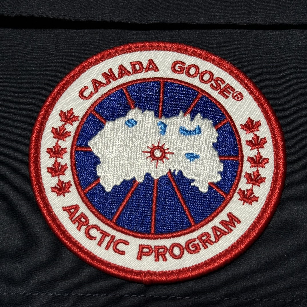 Canada Goose Expedition Series Hooded Fur Collar Parker Down Jacket（182573）