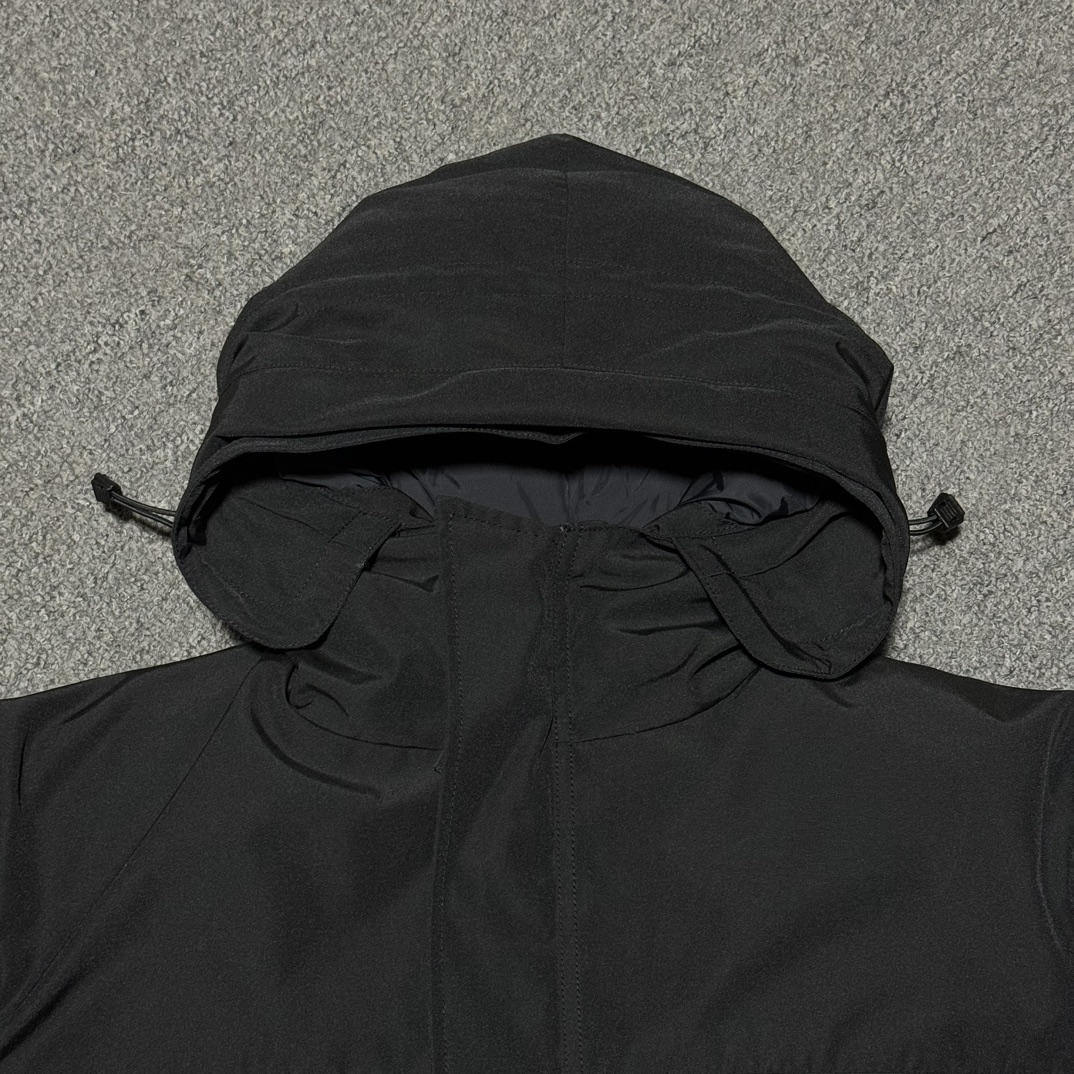 Canada Goose Expedition Series Hooded Fur Collar Parker Down Jacket（182575）