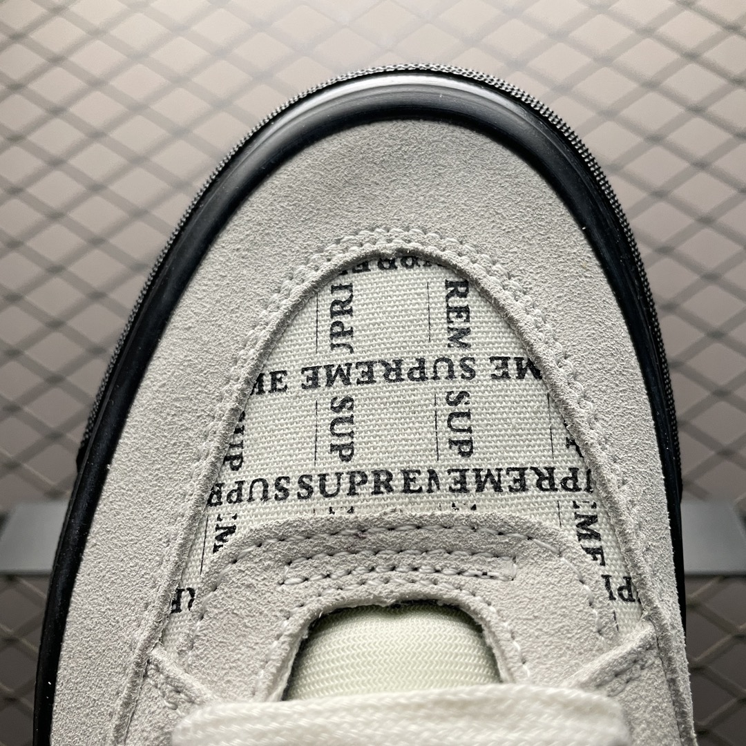 Supreme × Vans Half Cab "white"（VN0A3QPH2YV1）