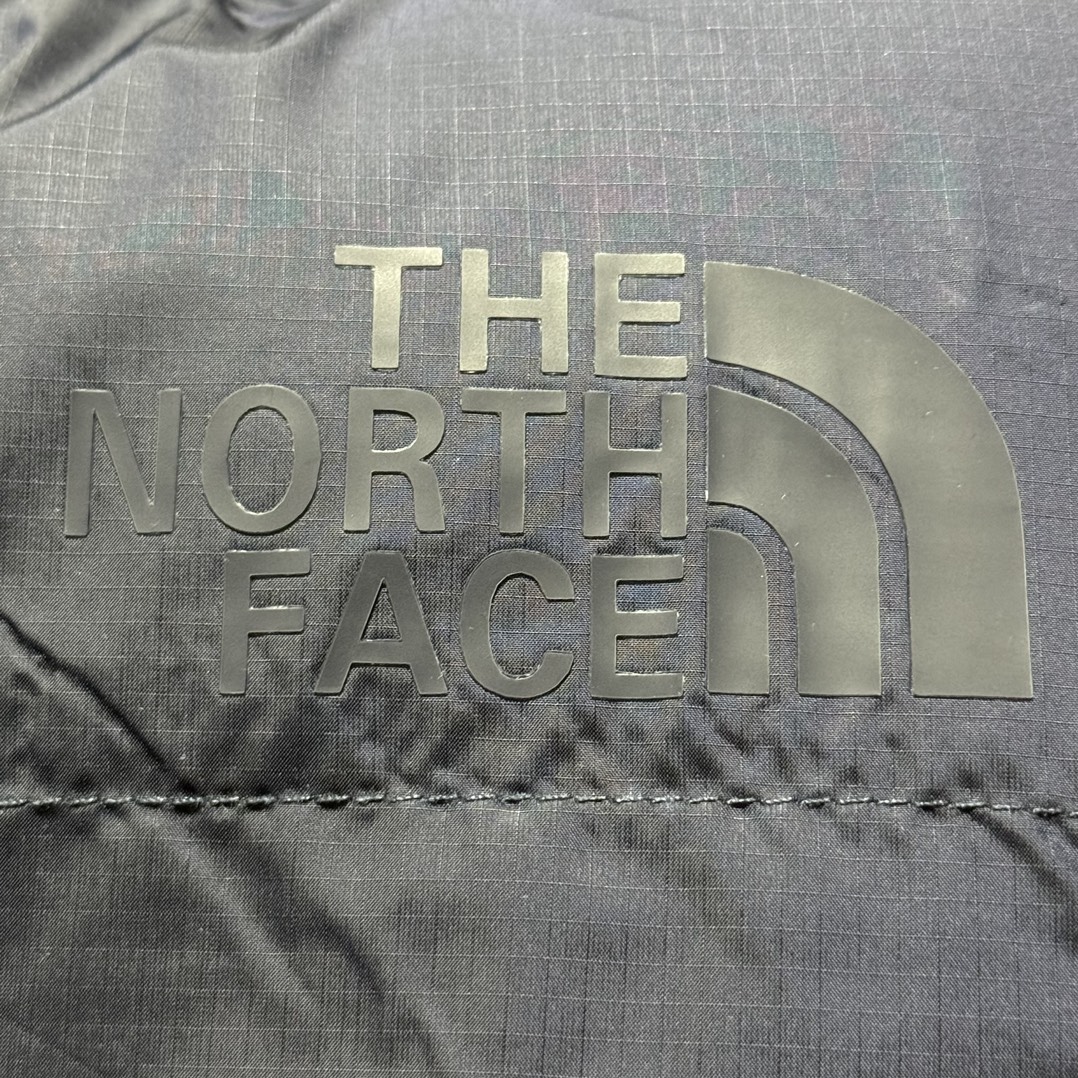 The North Face Black Versa Nuptse Down Jacket（NF0A84F7-JK3）