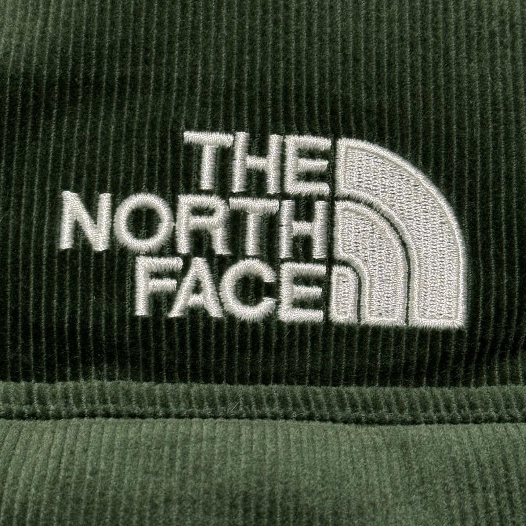 The North Face Black Versa Nuptse Down Jacket（NF0A84F7-JK3）