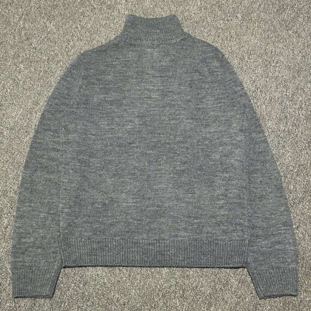 CELINE Triomphe trucker sweater in wool and cashmere  (2ADBH048T-09OW）