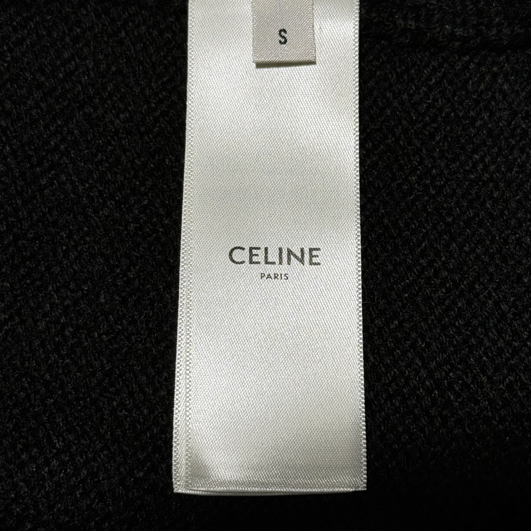 CELINE Triomphe trucker sweater in wool and cashmere  (2ADBH048T-09OW）