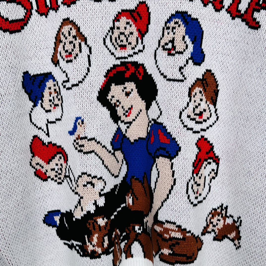 Supreme Snow White Sweater "White" (SUP-FW24-133）