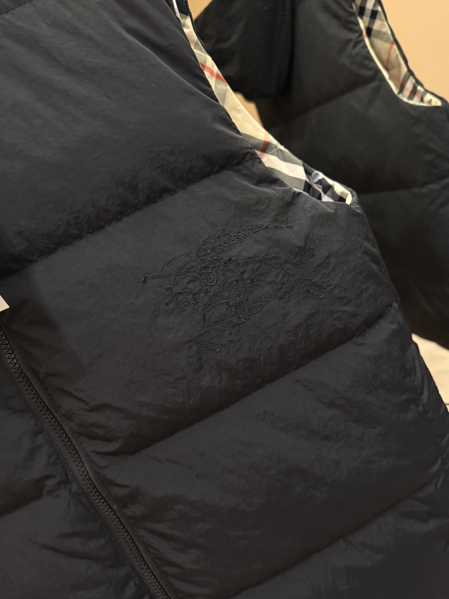 Burberry Reversible Check Nylon Padded Gilet（80942361）