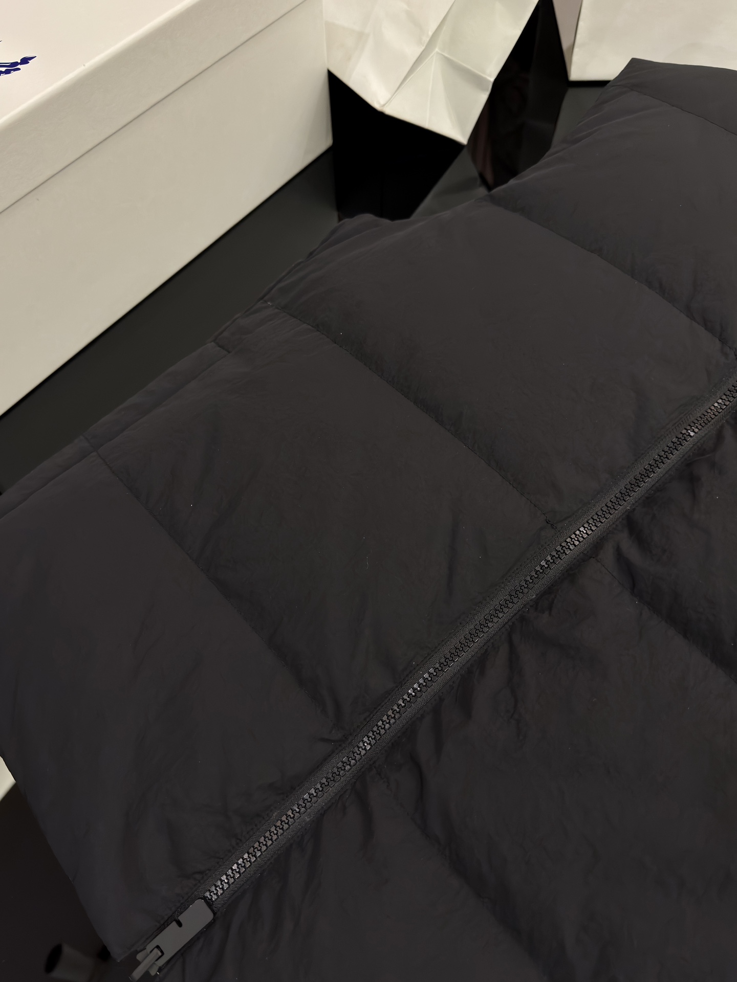 Burberry Reversible Check Nylon Padded Gilet（80942361）