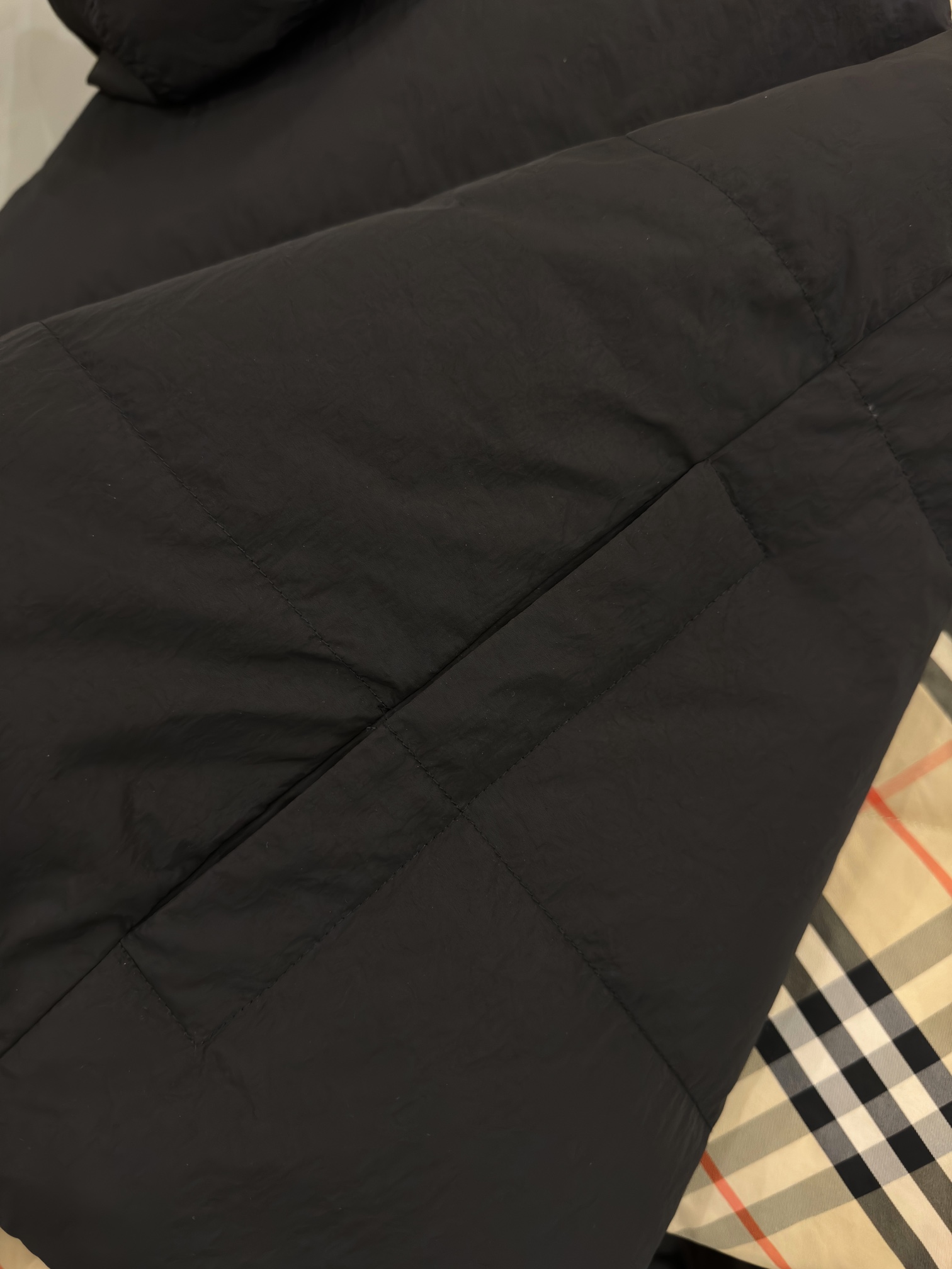 Burberry Reversible Check Nylon Padded Gilet（80942361）