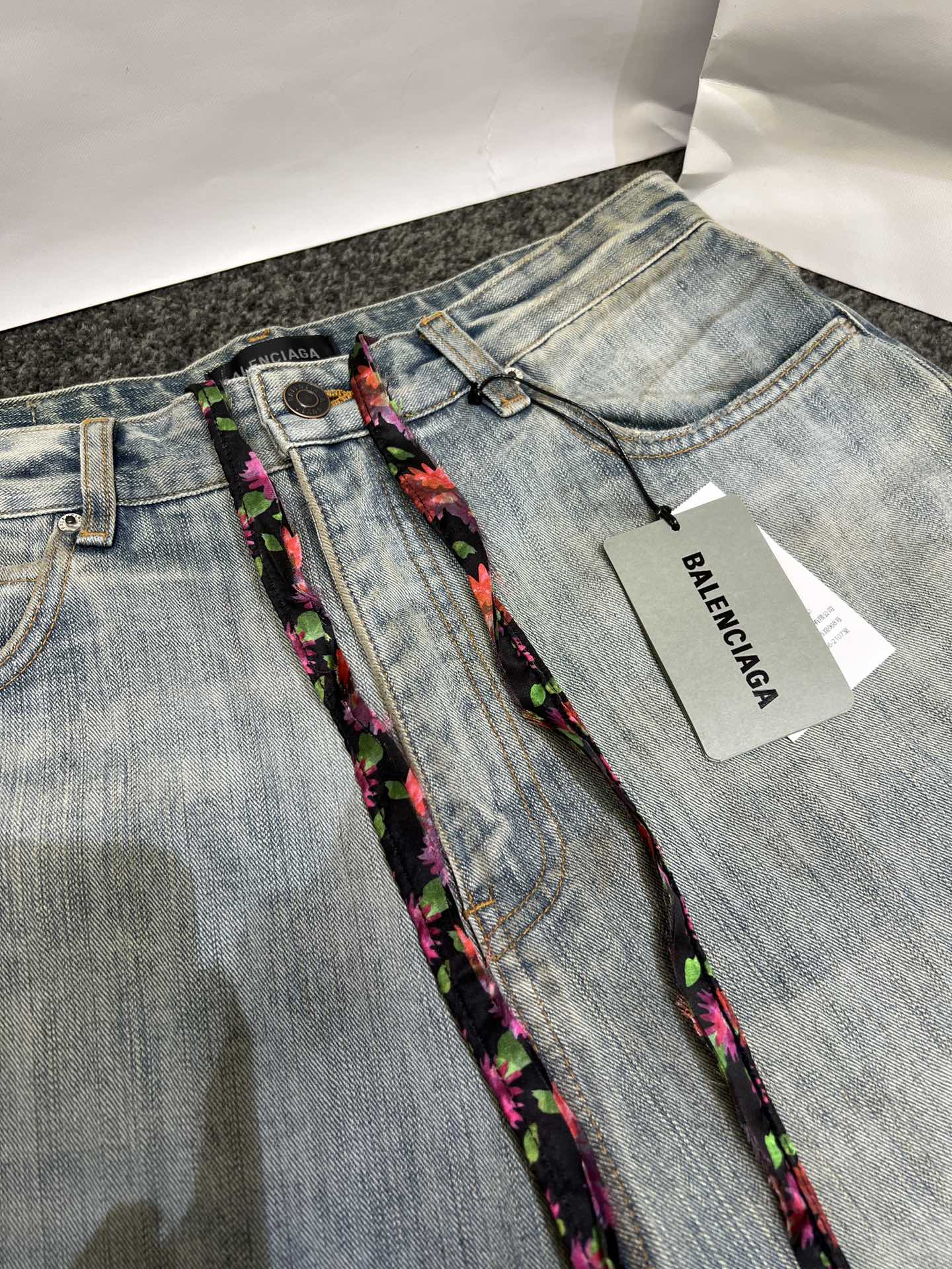 BALENCIAGA - BALENCIAGA バレンシアガ Y2K袖トライバルデニム