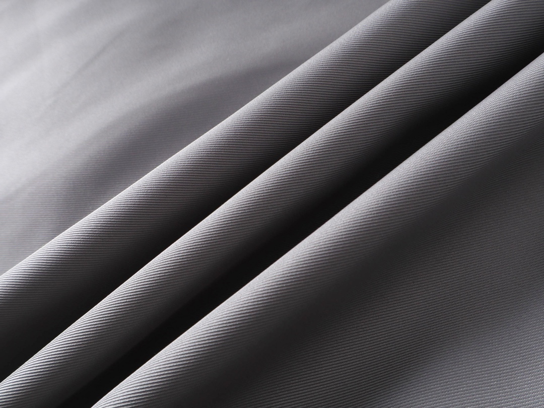 BALENCIAGA Cocoon Kick puffer (808811TRO181000）