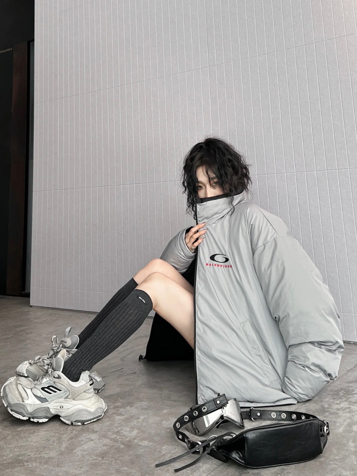 BALENCIAGA Cocoon Kick puffer (808811TRO181000）