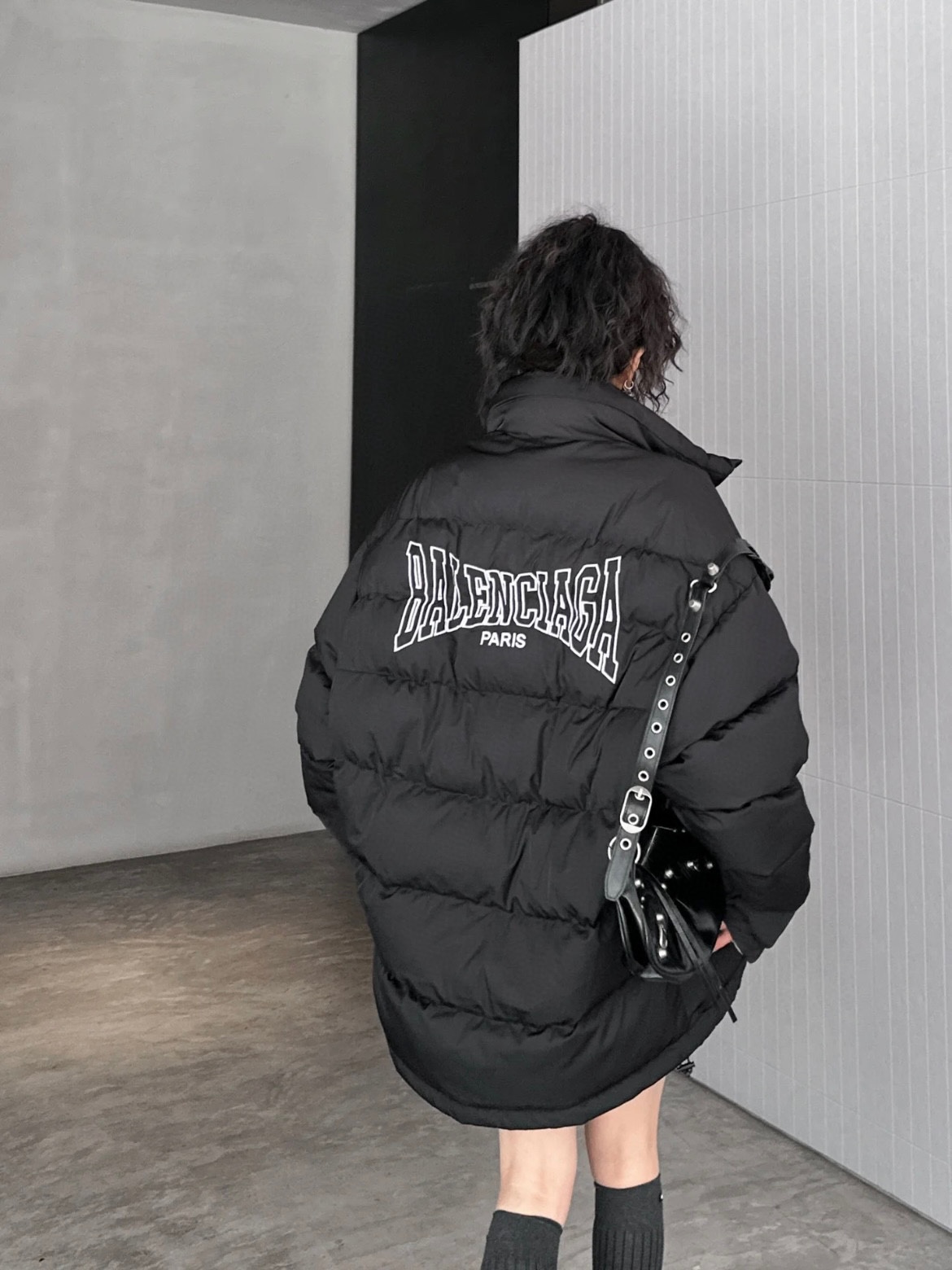 BALENCIAGA Cocoon Kick puffer (808811TRO181000）
