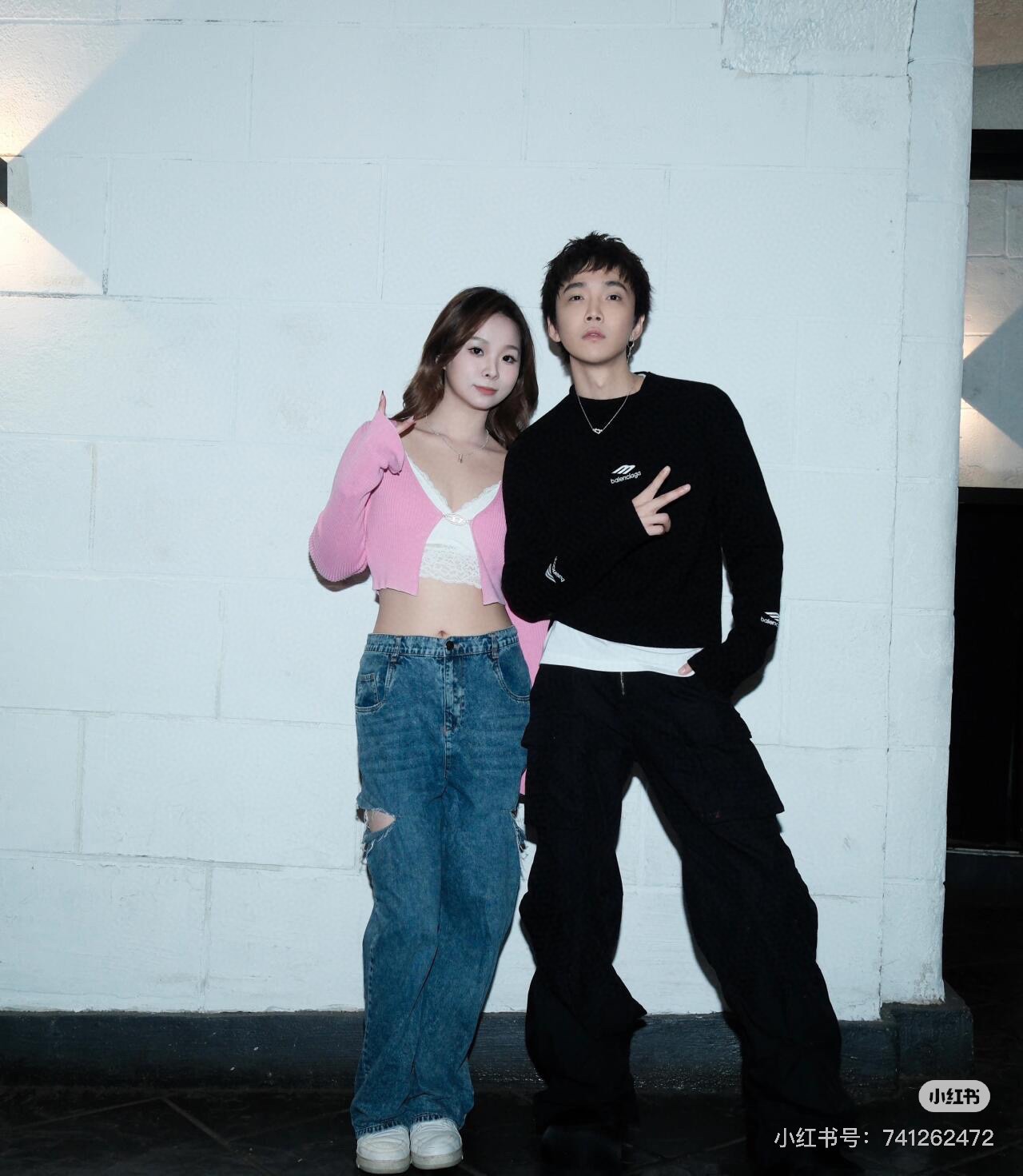 BALENCIAGA Ski Crewneck "Black" (807781T17011000）