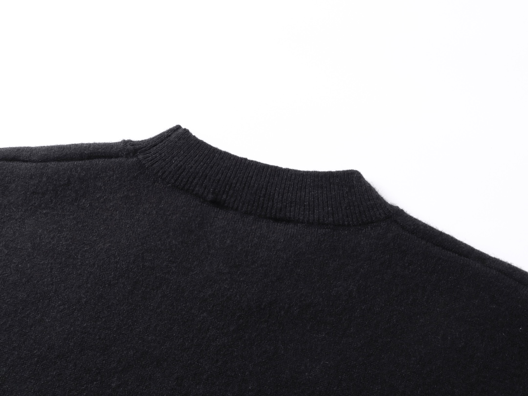 BALENCIAGA Ski Crewneck "Black" (807781T17011000）