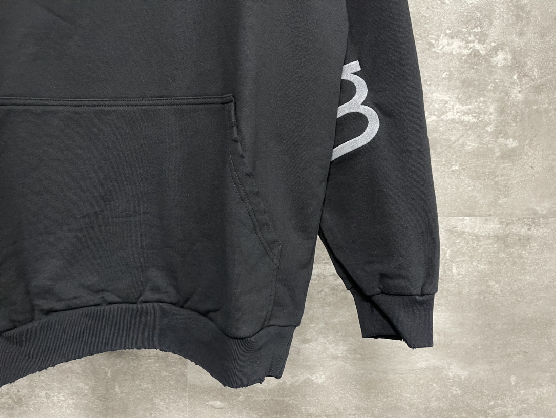 BALENCIAGA MENS Hoodie Oversized  (739024TOVN98151）