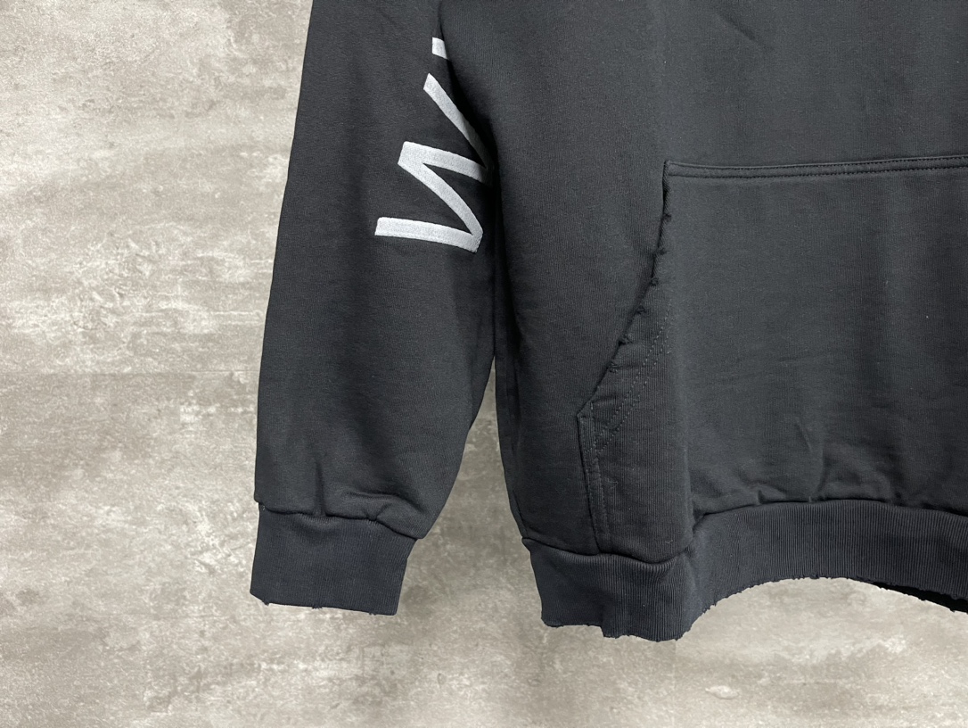 BALENCIAGA MENS Hoodie Oversized  (739024TOVN98151）