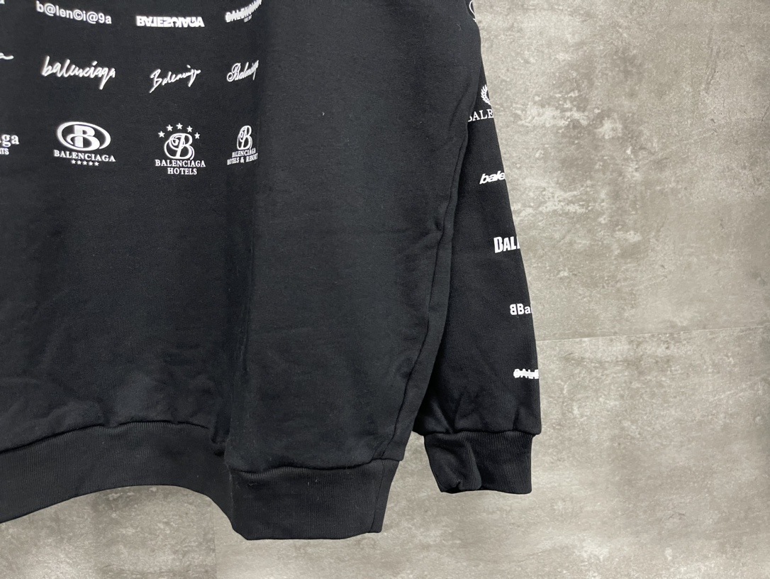 Balenciaga Archives Logos Hoodie (726241TNVQ81070）