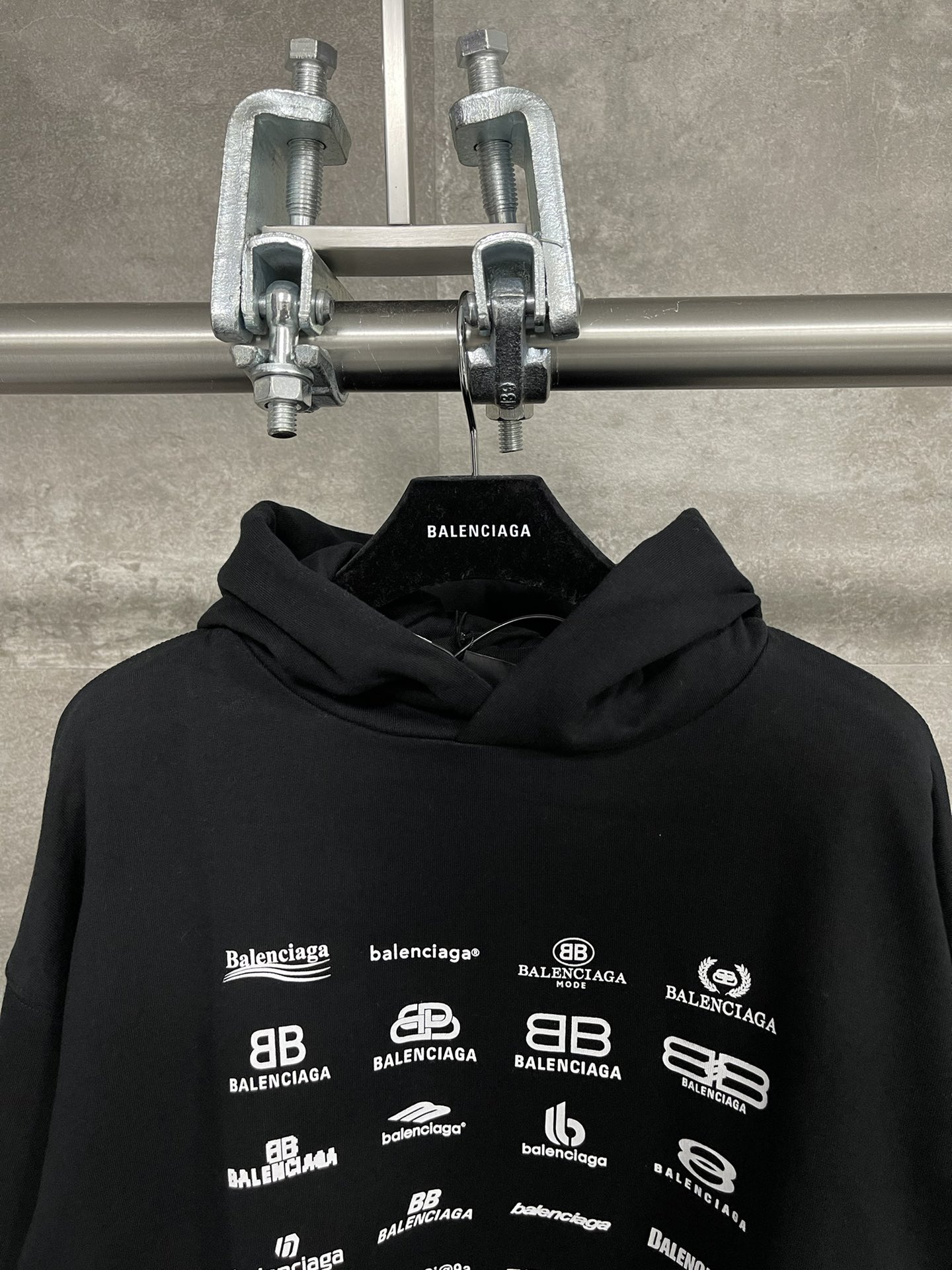 Balenciaga Archives Logos Hoodie (726241TNVQ81070）