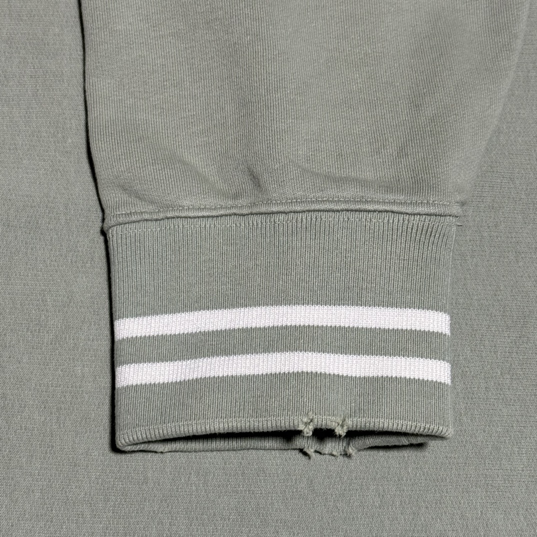 Prada Cotton sweatshirt (UJL69B-15CA-F0AQI-S-OOO）