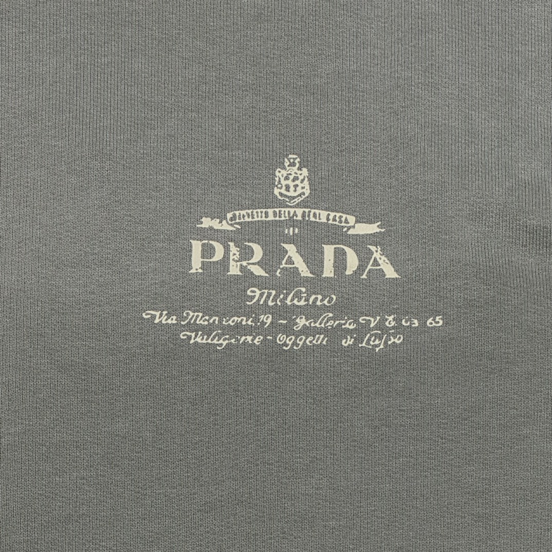  Prada Cotton sweatshirt (UJL69B-15CA-F0AQI-S-OOO）