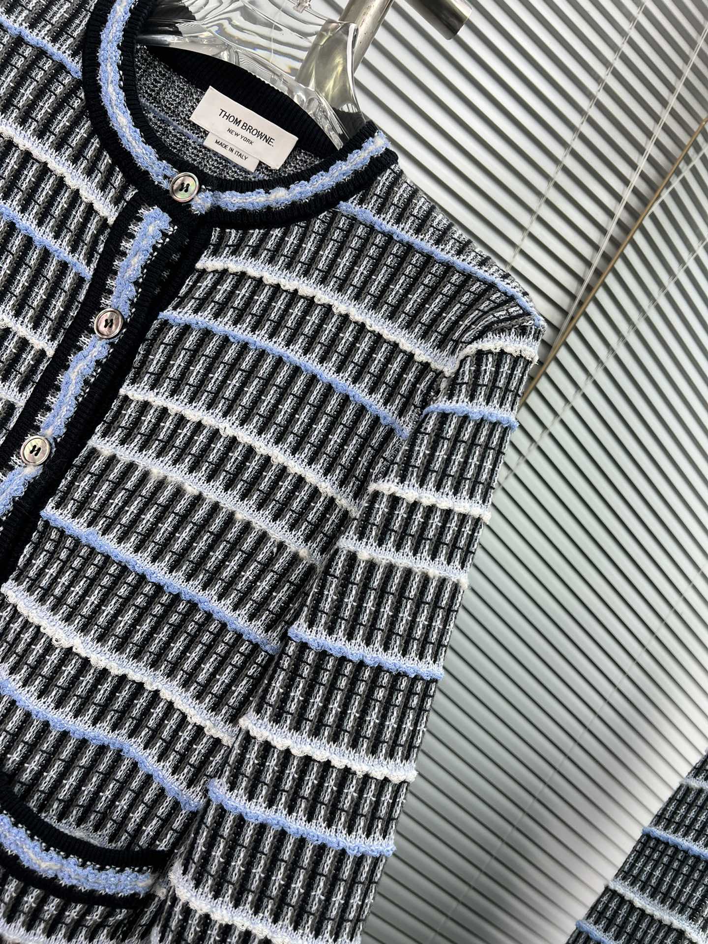 THOM BROWNE Cotton Linen Tweed Jacquard Cardigan (FKC582A-Y9032-415）