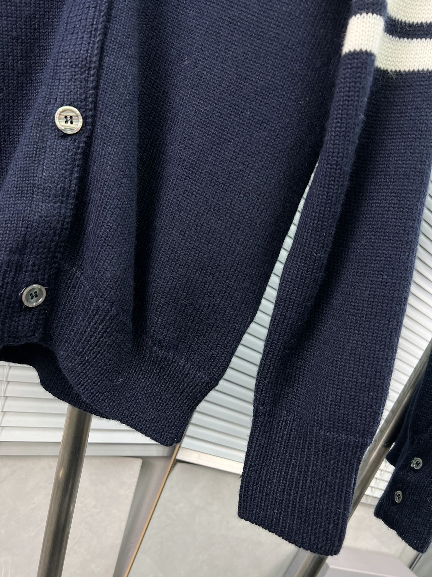 THOM BROWNE Rose Icon Cardigan (FKC585A-Y1030-415）