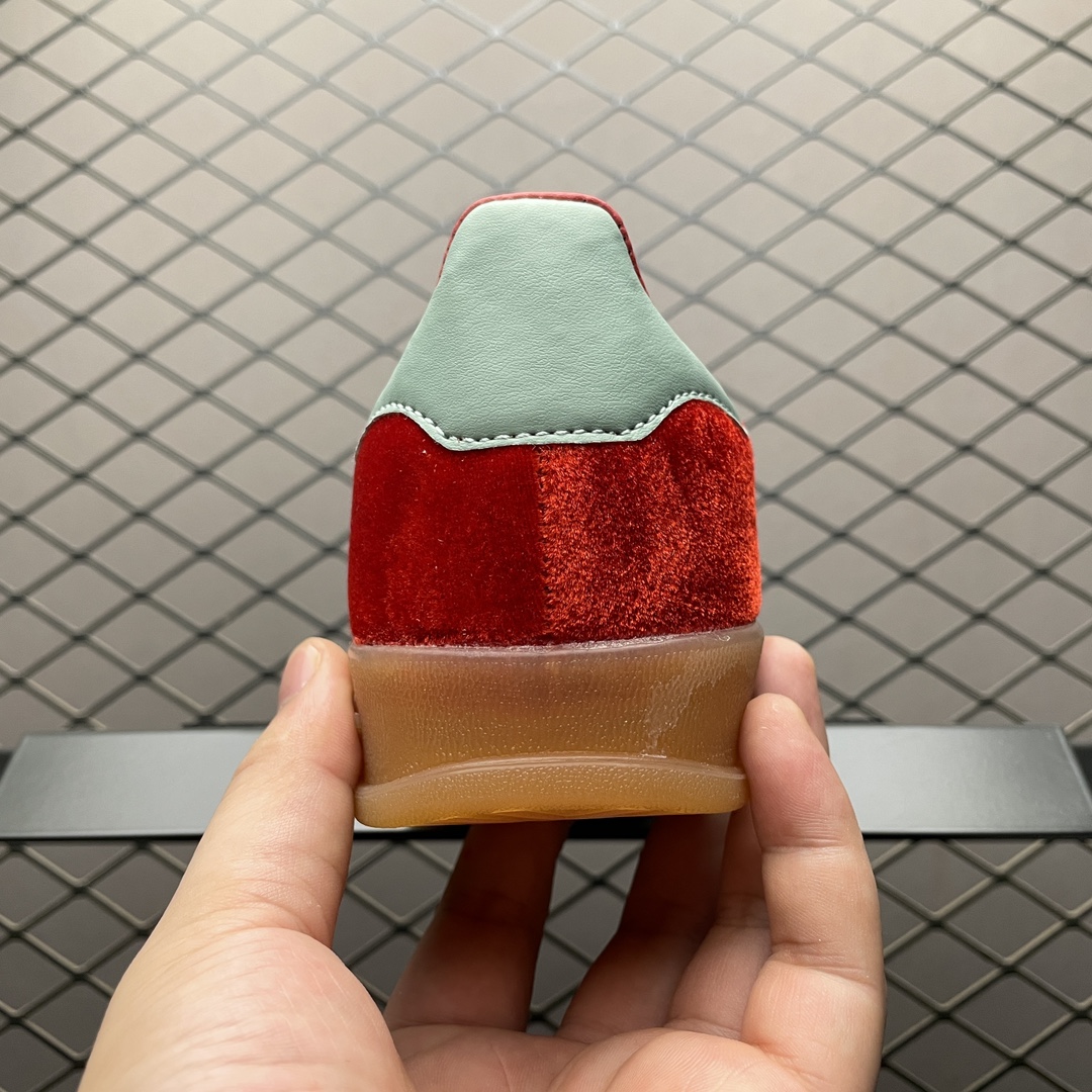 adidas Originals Women's Gazelle Indoor "Better Scarlet/Hazy Green/Gum"（IG6786 ）