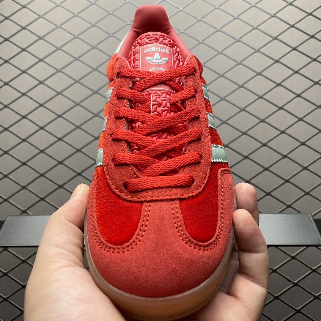 adidas Originals Women's Gazelle Indoor "Better Scarlet/Hazy Green/Gum"（IG6786 ）