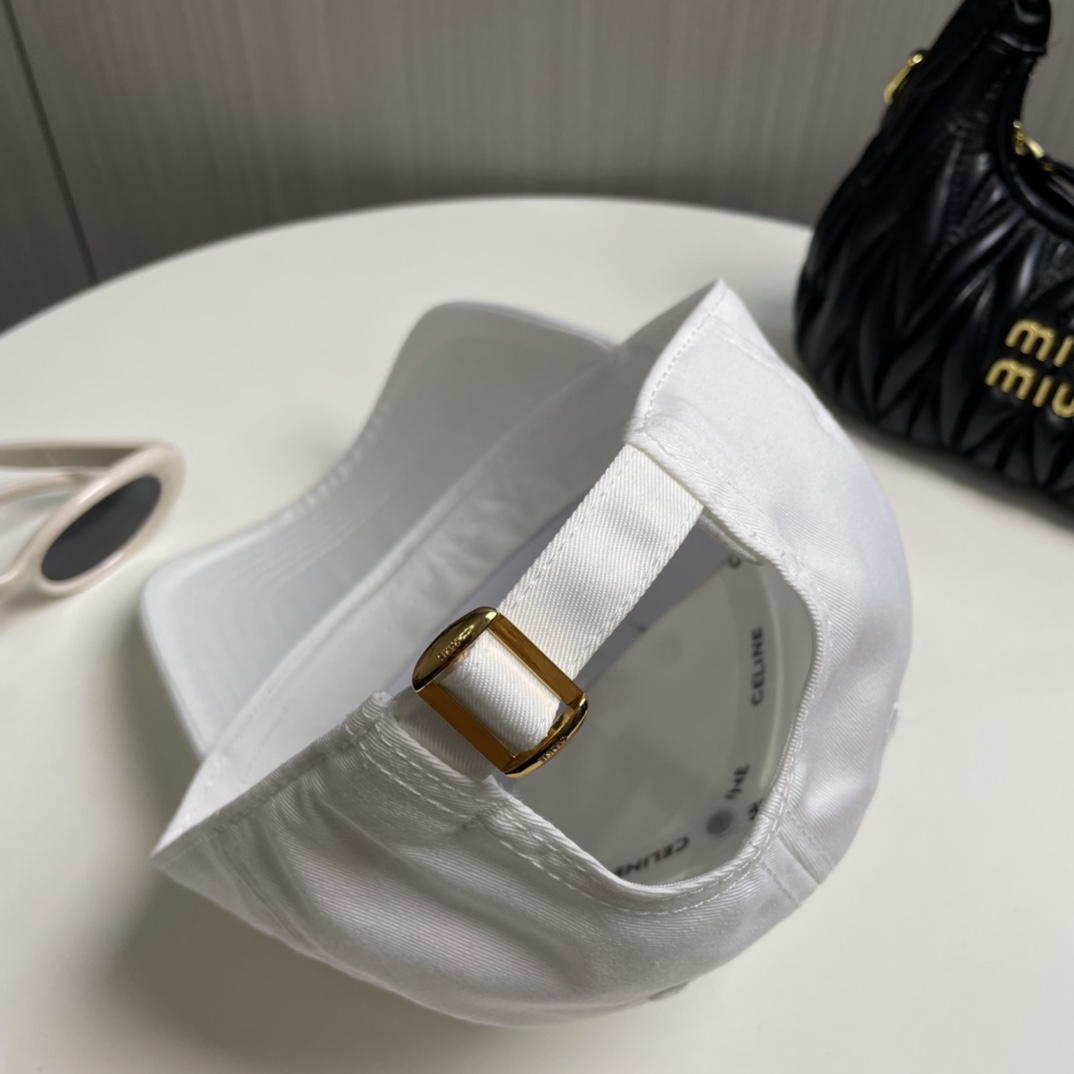 CELINE Triomphe Baseball Cap（AA01C234X）