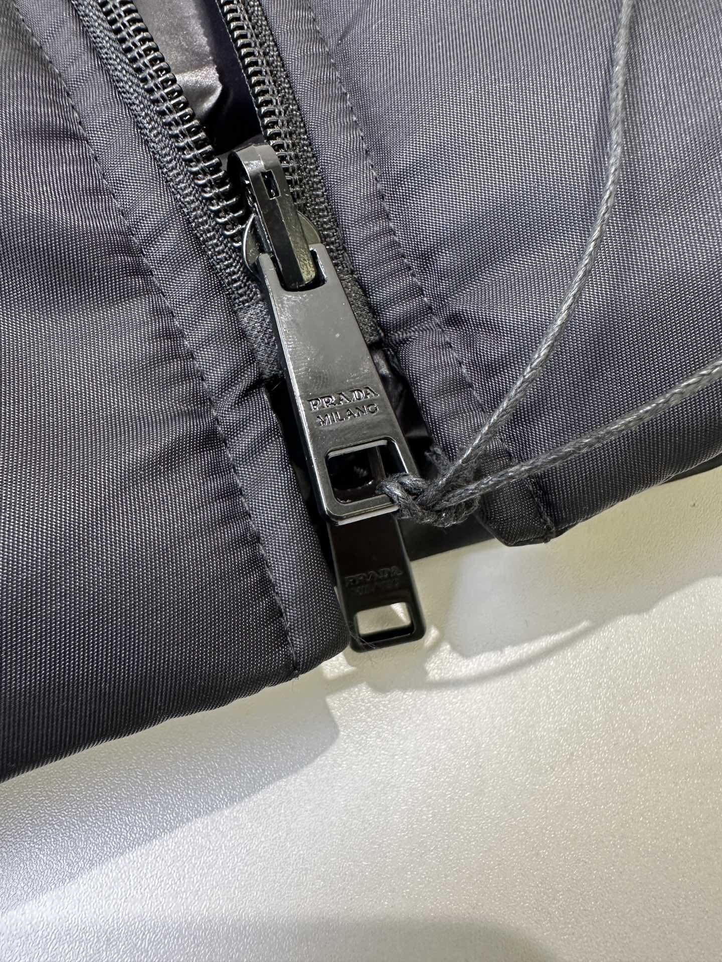 PRADA Hooded Re-Nylon down jacket （SGC398-1WQ8-F0002-S-232）