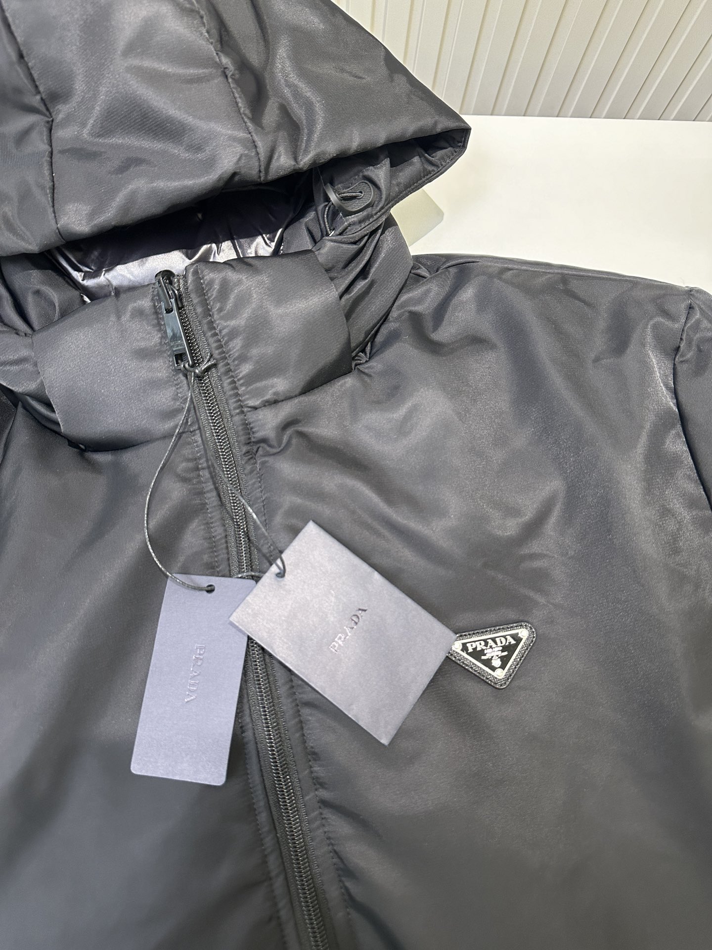 PRADA Hooded Re-Nylon down jacket （SGC398-1WQ8-F0002-S-232）