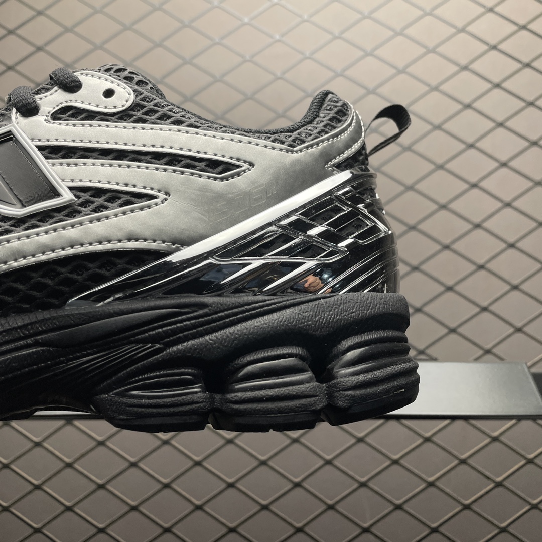 The Basement × New Balance 1906R "Black/Silver"(M1906RBS)