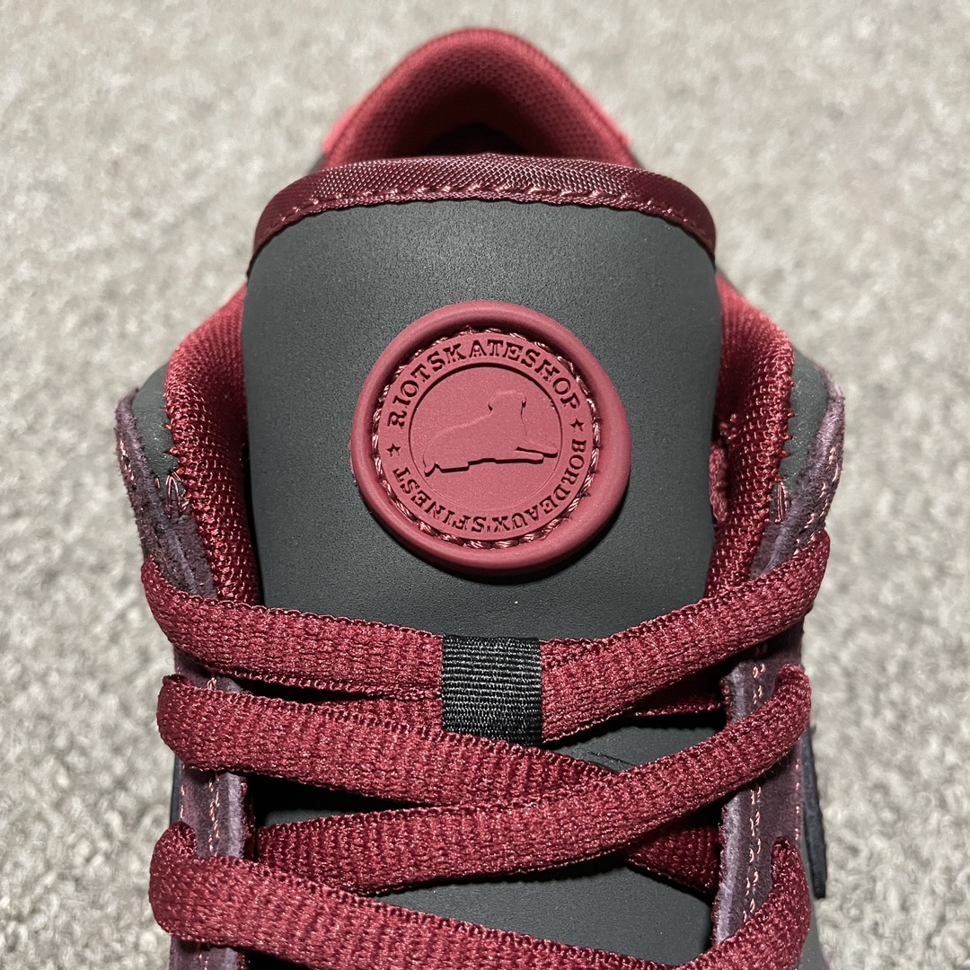 Riot Skateshop × Nike SB Dunk Low Pro "Mahogany"（FZ1289-200）