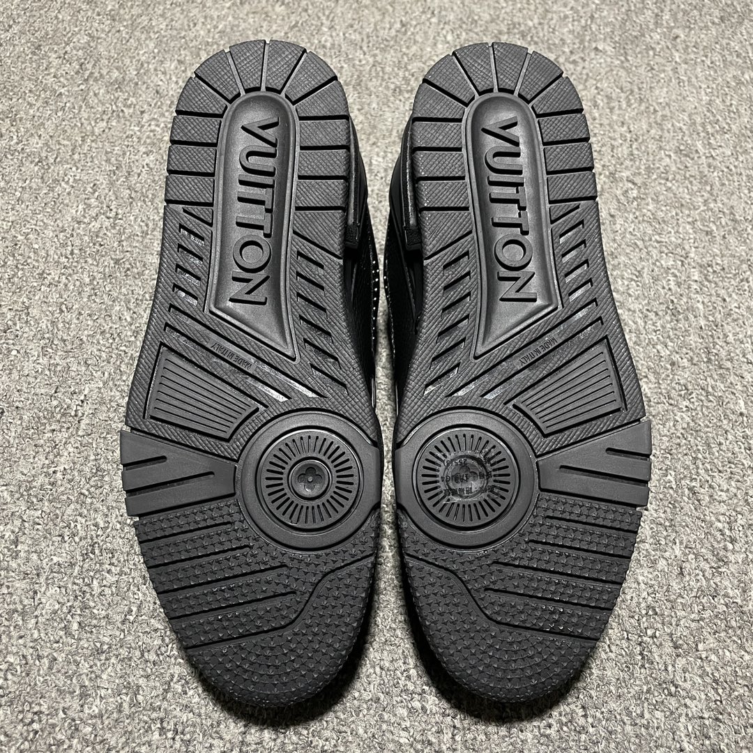 Louis Vuitton Trainer Maxi Line Sneakers LV(1ADDCF)