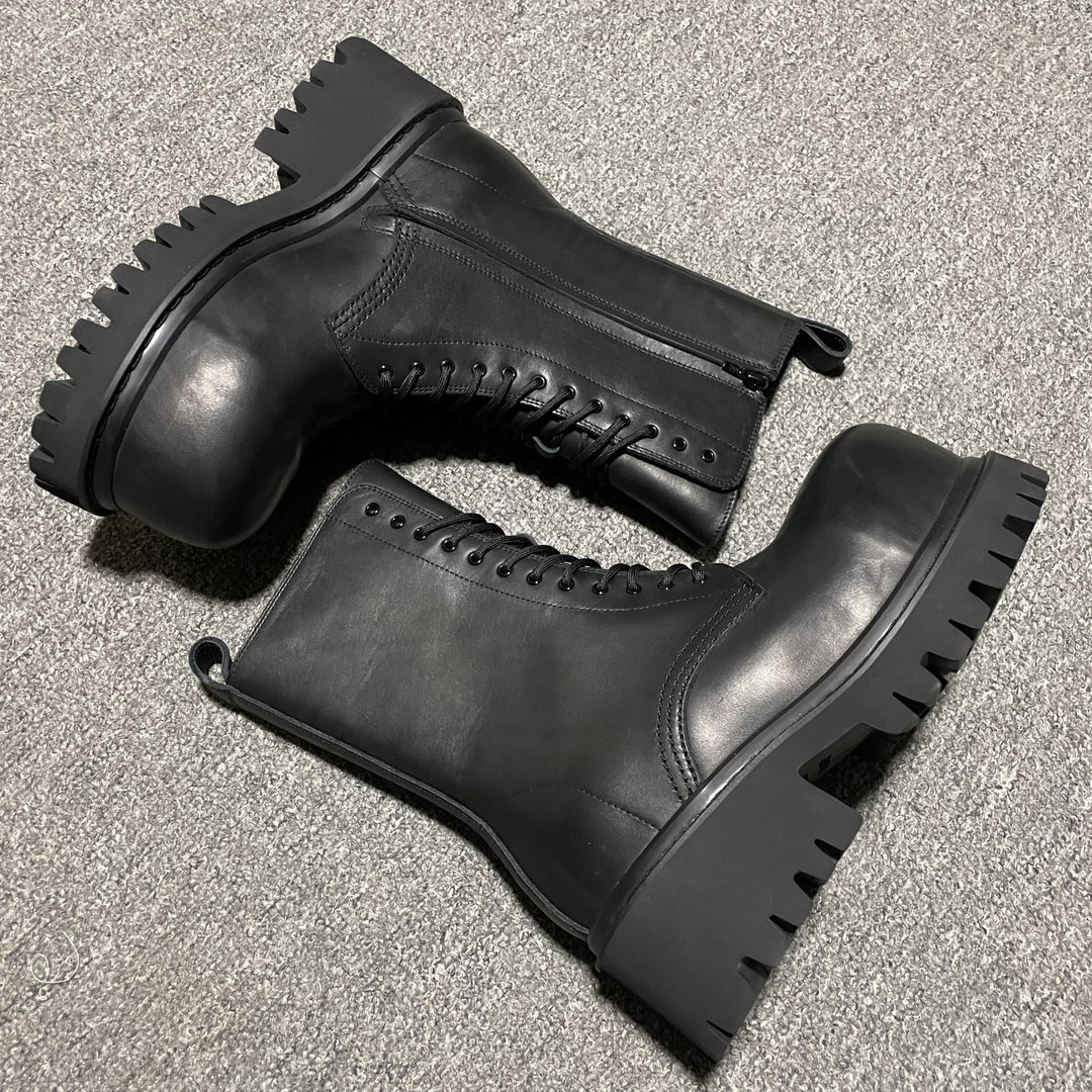 Balenciaga Men's Stomper Bootie in Black（805881WCDA01000）