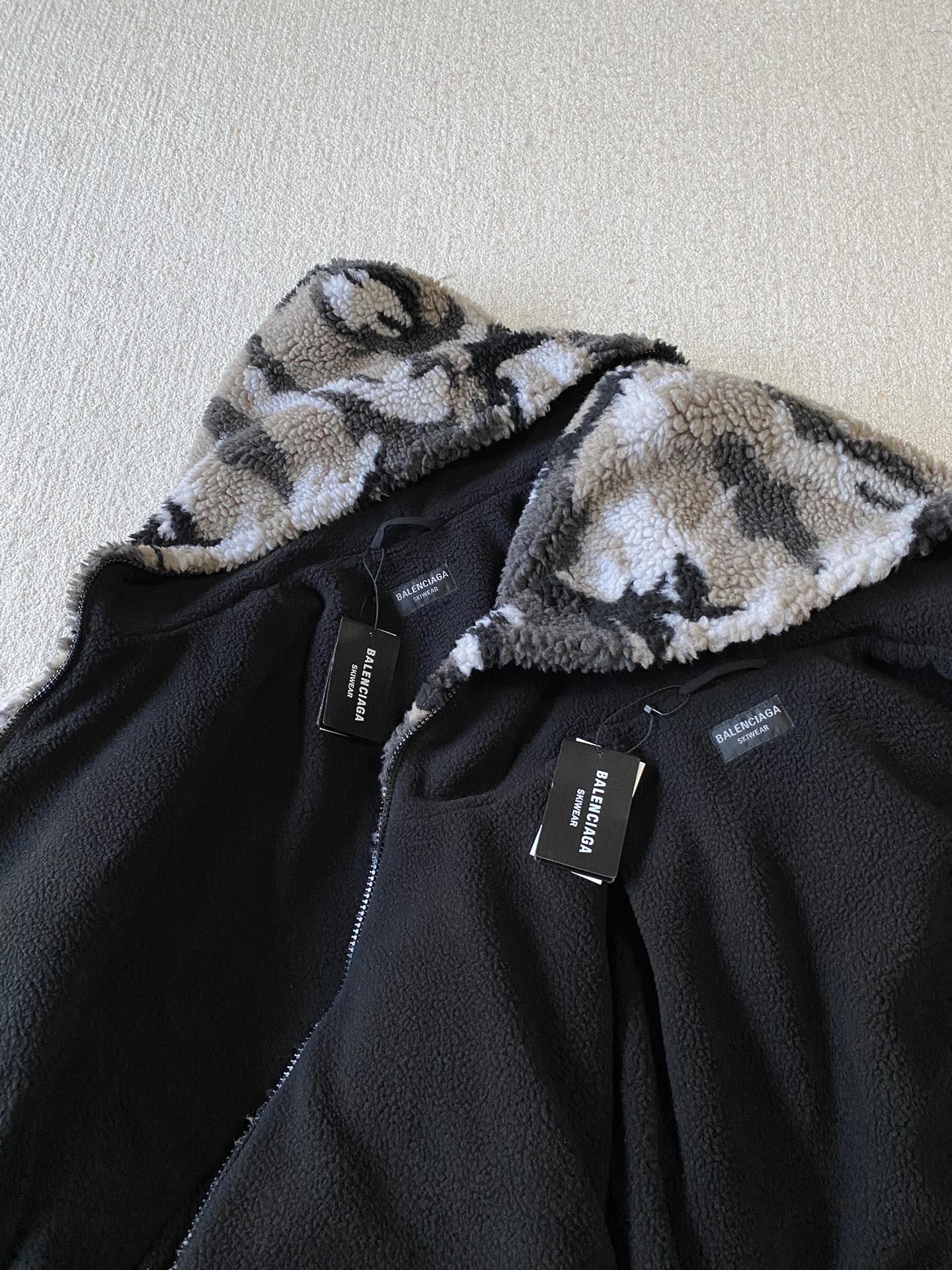 Balenciaga zip-up hoodie (809469TPQ11）