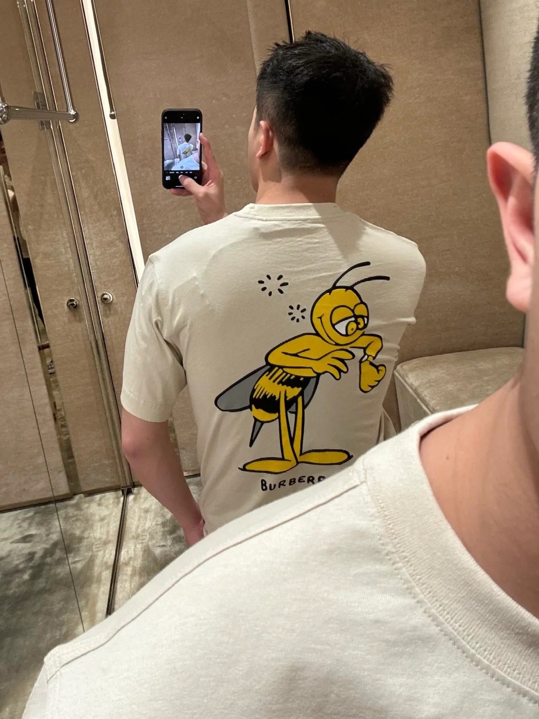 Burberry Bee Cotton T-shirt in Alpine(81027361）
