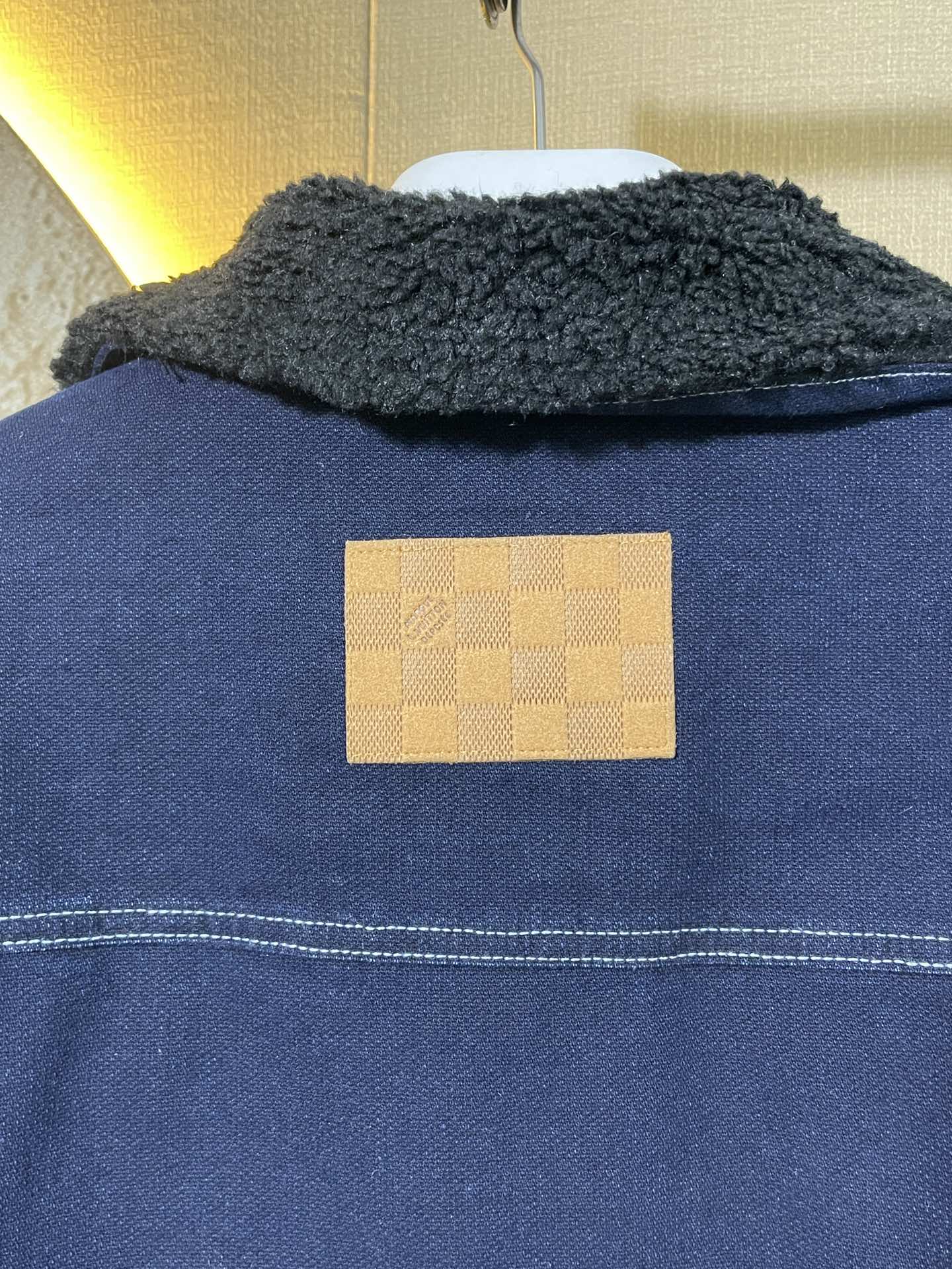Louis Vuitton Winter Workwear Denim Jacket（1AGIO5）