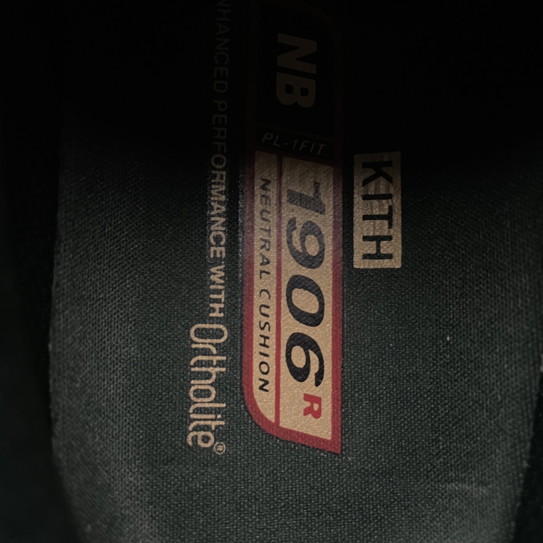 KITH × New Balance 1906R "Black/Green" （M1906RKS）