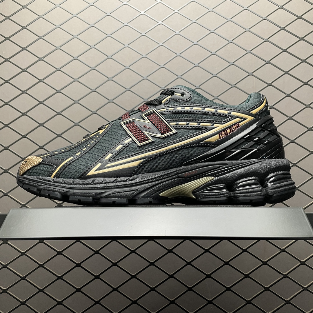 KITH × New Balance 1906R "Black/Green" （M1906RKS）