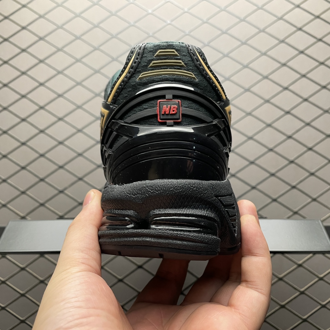 KITH × New Balance 1906R "Black/Green" （M1906RKS）