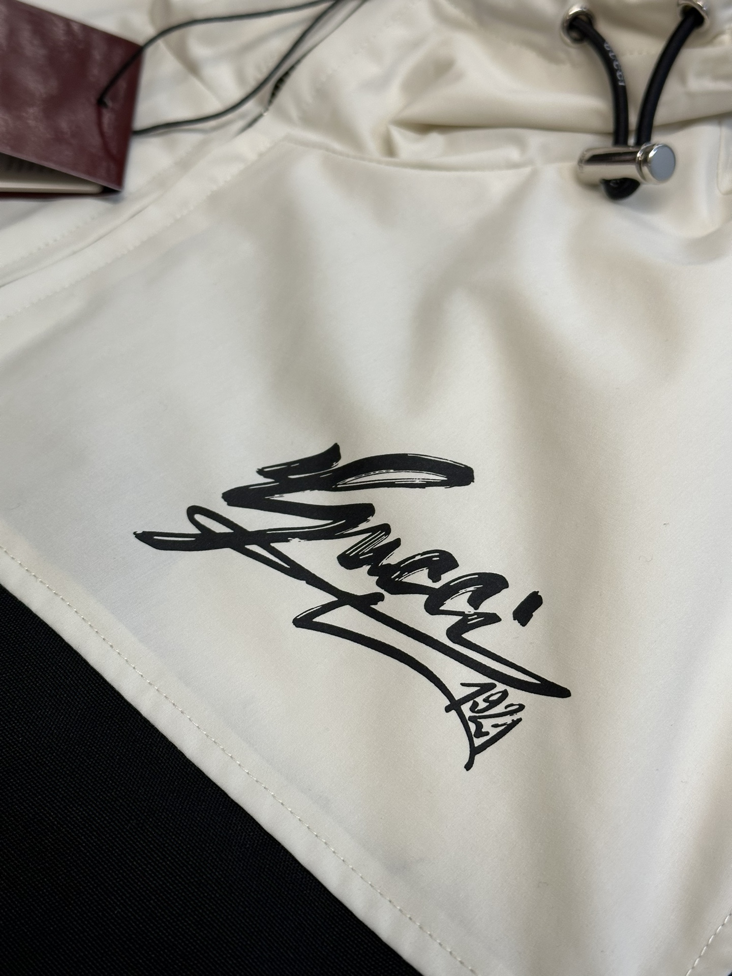 GUCCI Technical Cotton Canvas Hooded Jacket "Black/White"（787197-ZARAK-1043）