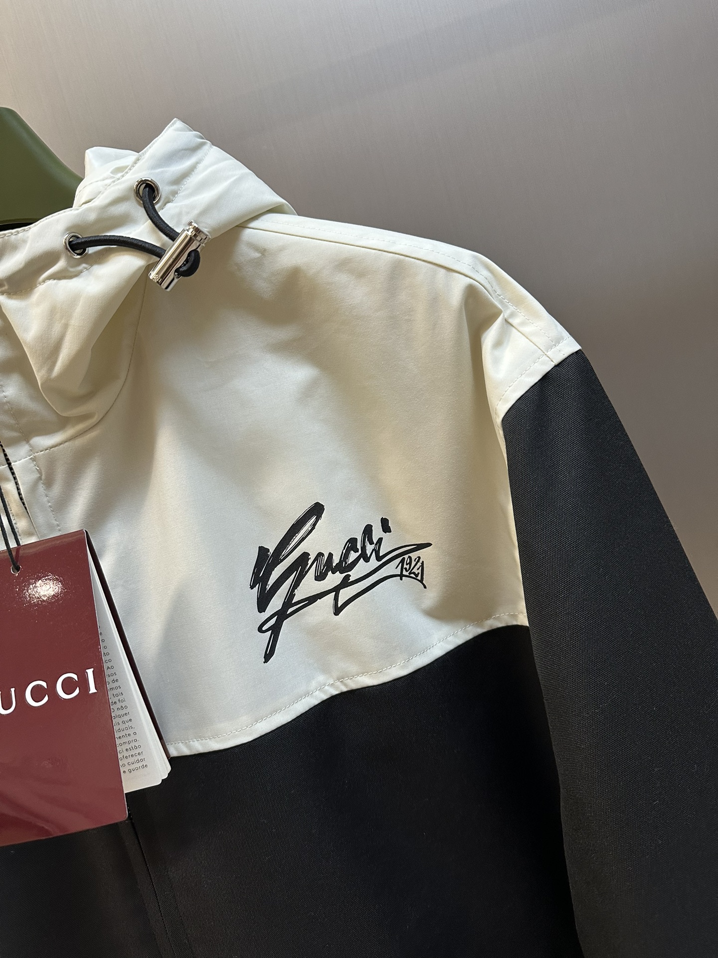 GUCCI Technical Cotton Canvas Hooded Jacket "Black/White"（787197-ZARAK-1043）