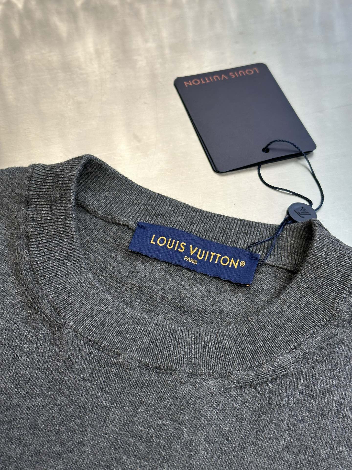 Louis Vuitton Embellished short sleeve cotton crew neck（1AGJSF）