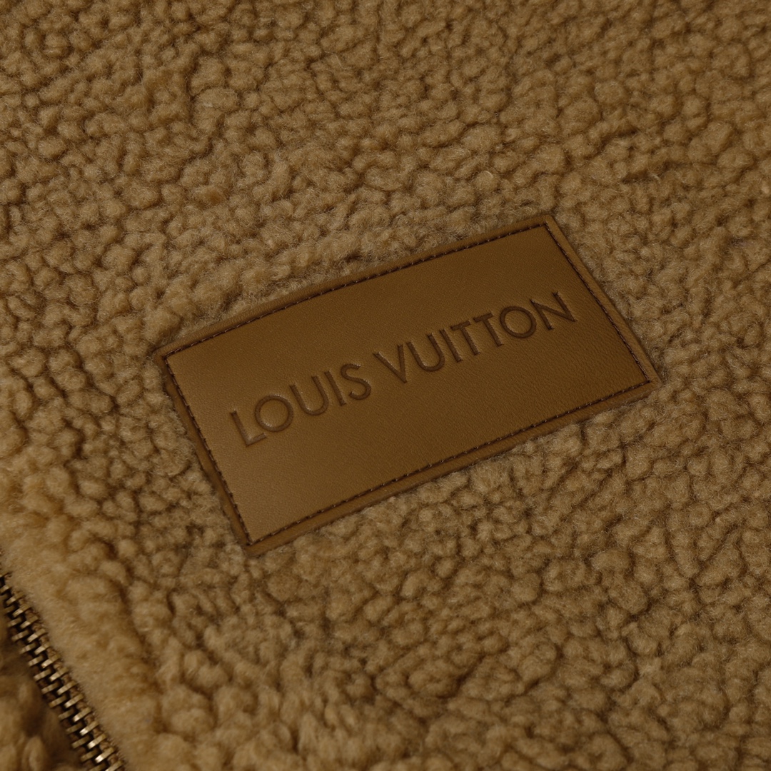 Louis Vuitton  Leather patch fleece blouson（1AGLXO）