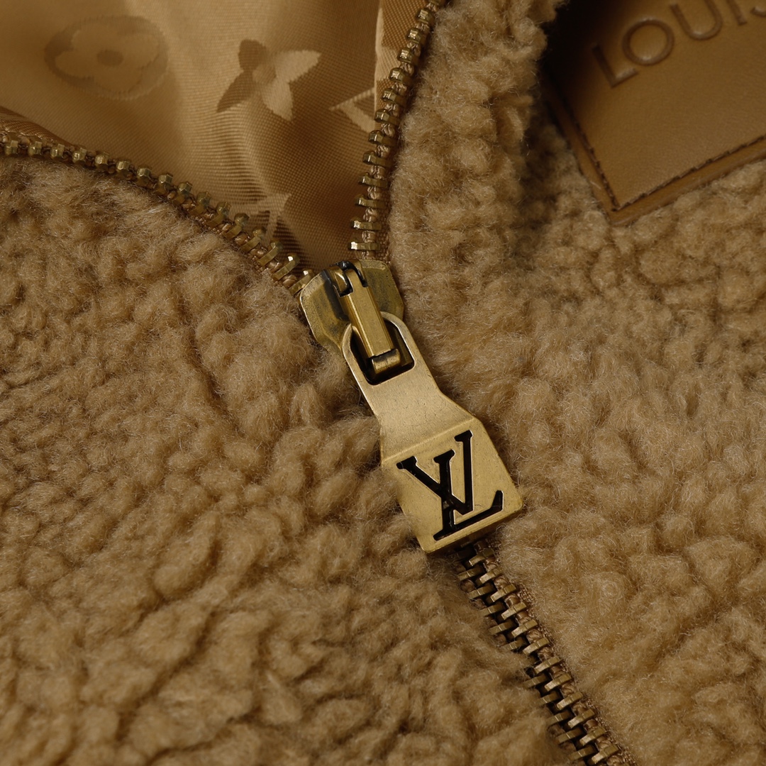Louis Vuitton  Leather patch fleece blouson（1AGLXO）