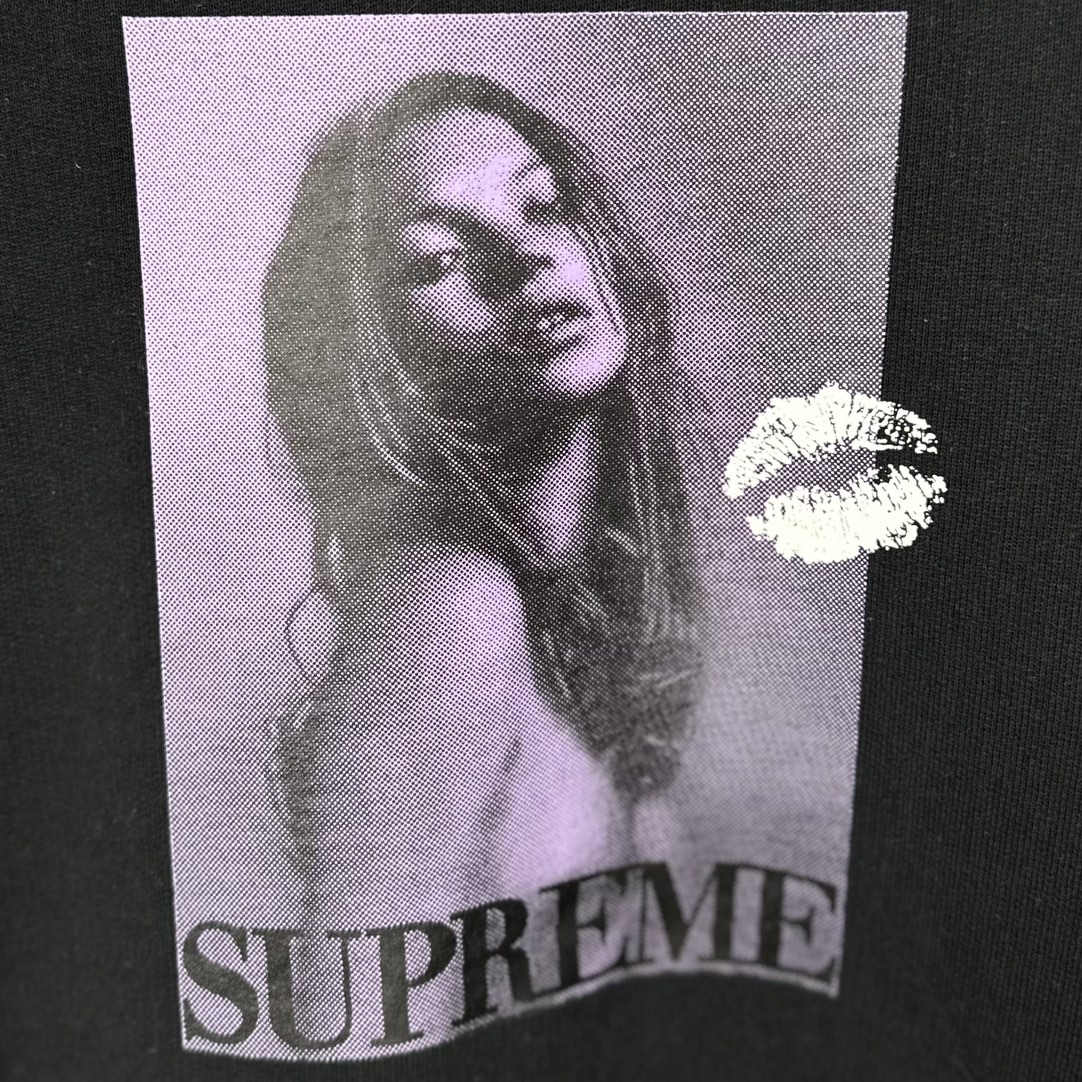 Supreme Kate Moss Hooded Sweatshirt（SUP-FW24-235）