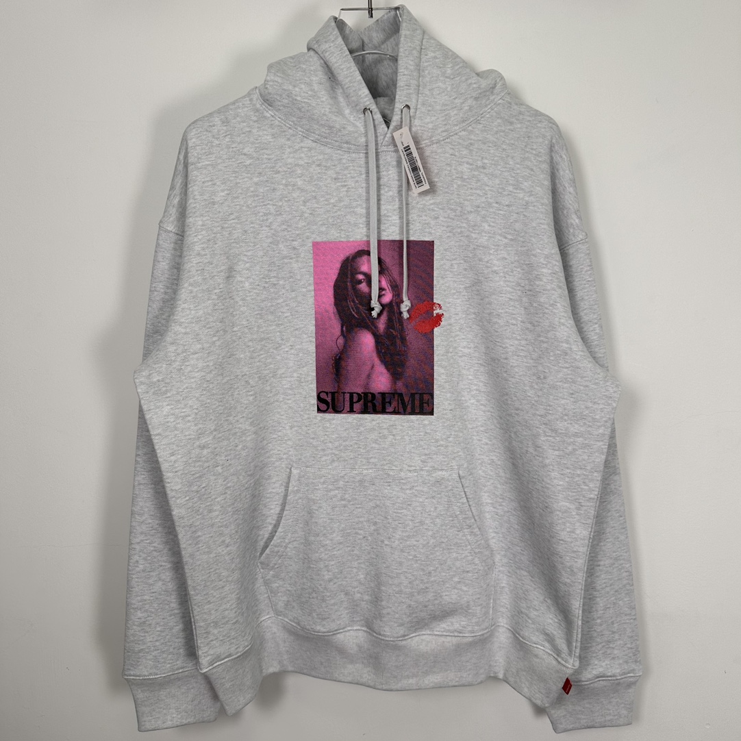 Supreme Kate Moss Hooded Sweatshirt（SUP-FW24-235）
